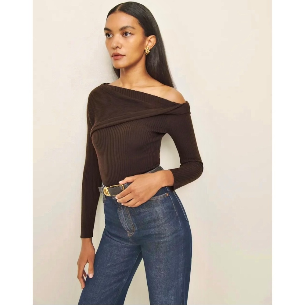 Reformation Lilou Brown Regenerative Merino Wool Off Shoulder Rib Knit Sweater - Picture 2 of 12